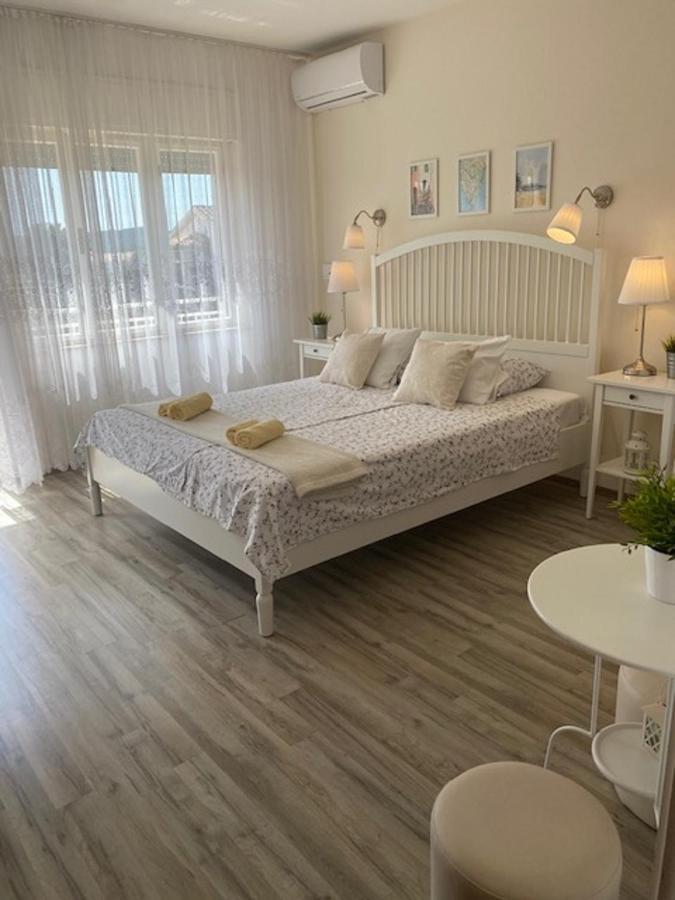 ホテル Kosovic Family House メドゥリン エクステリア 写真